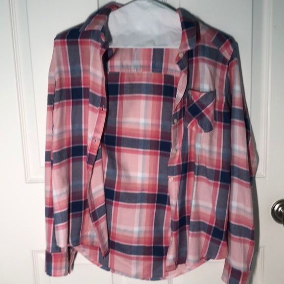 abercrombie kids Tops - Cute and soft Abercrombie flannel!